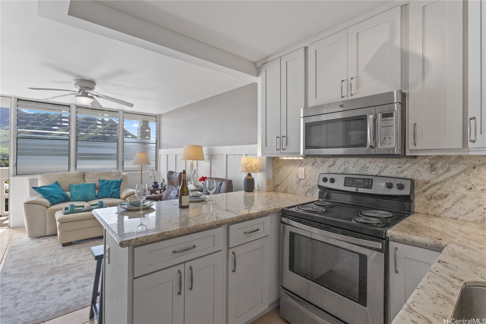 84-965 Farrington Highway B911
