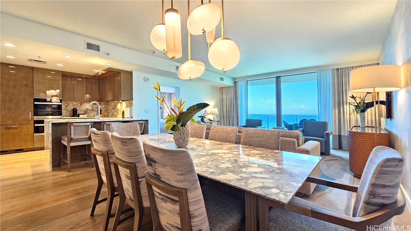 383 Kalaimoku Street 3305