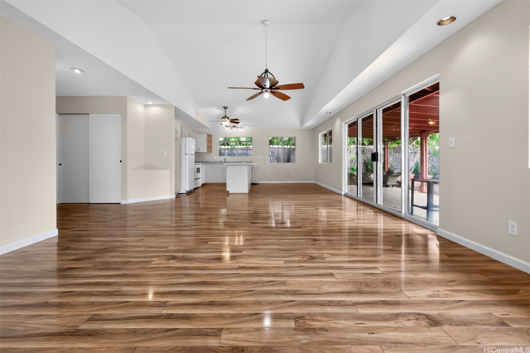 886 Mahealani Street