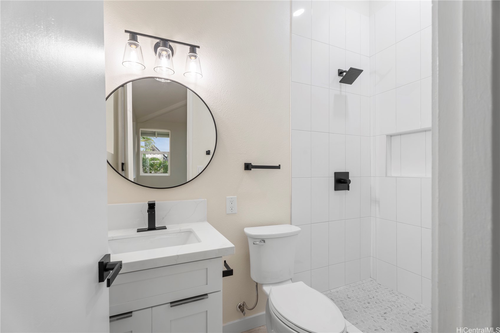 95-595 Naholoholo Street