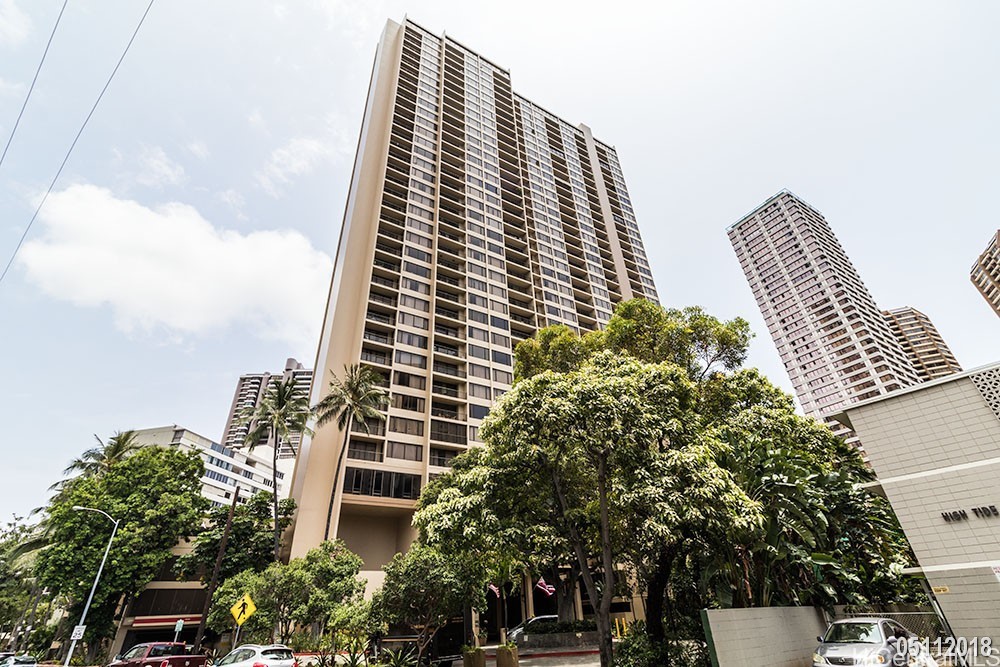 Chateau Waikiki Residential Lease
