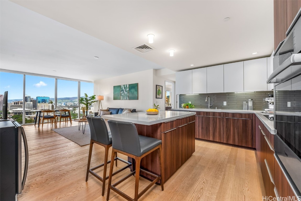 888 Kapiolani Boulevard 2810
