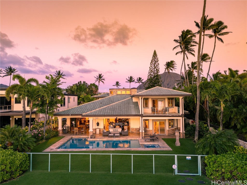221 Portlock Road