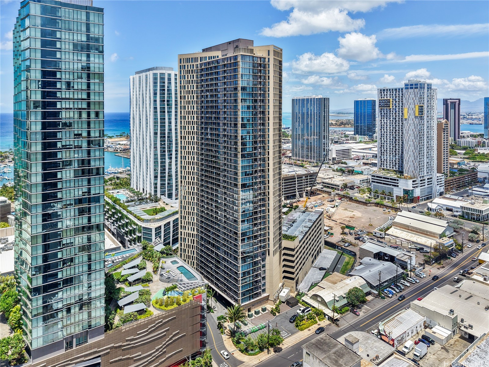 Aalii Condominium