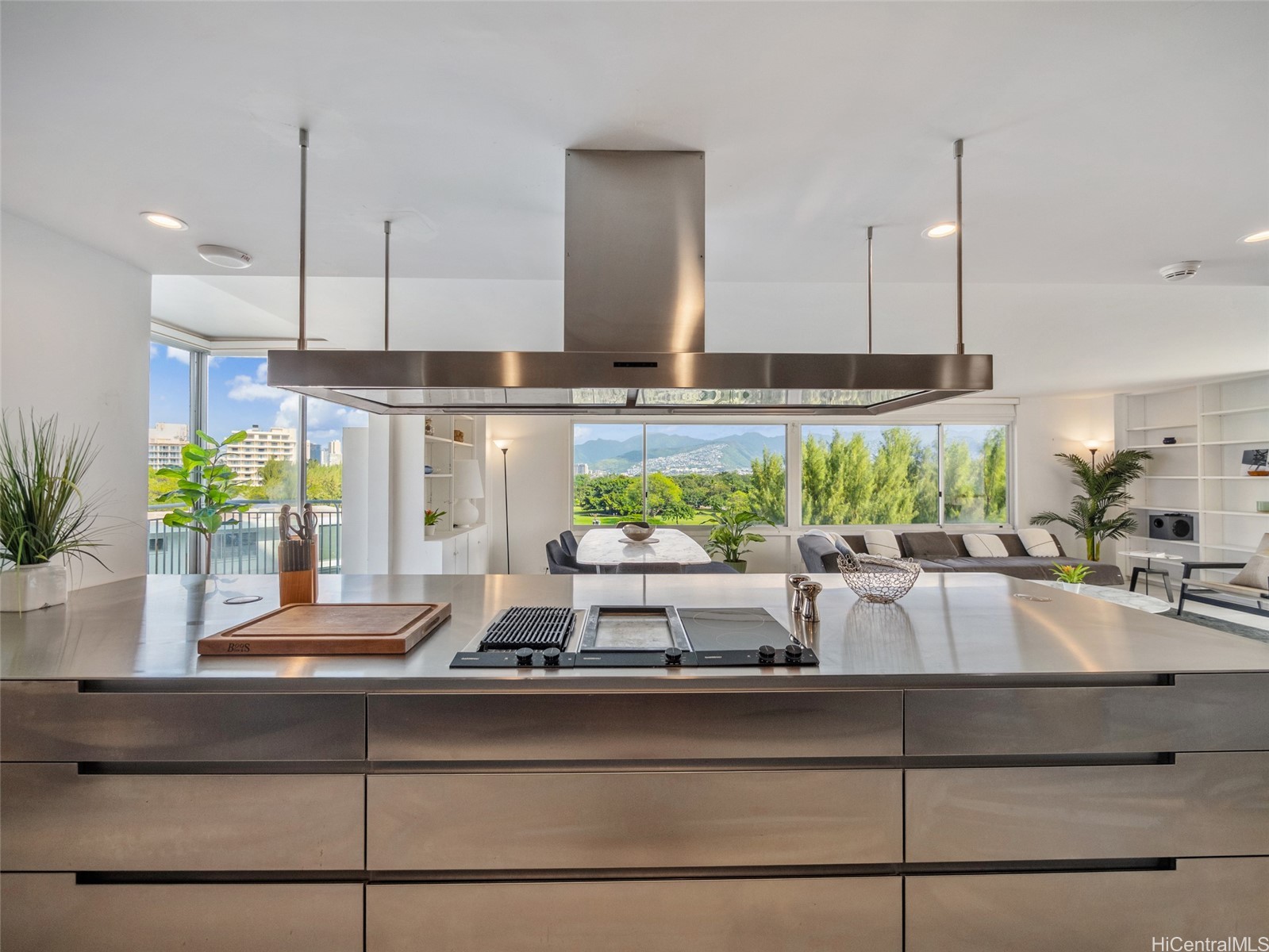 2969 Kalakaua Avenue 505