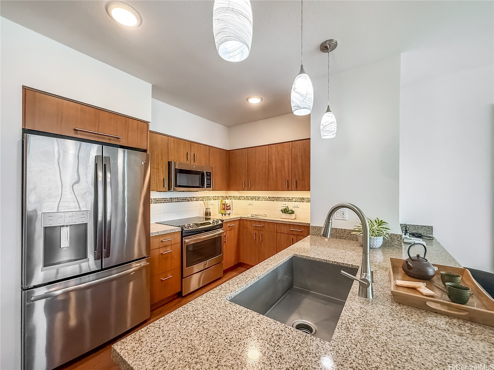 555 South Street 3008