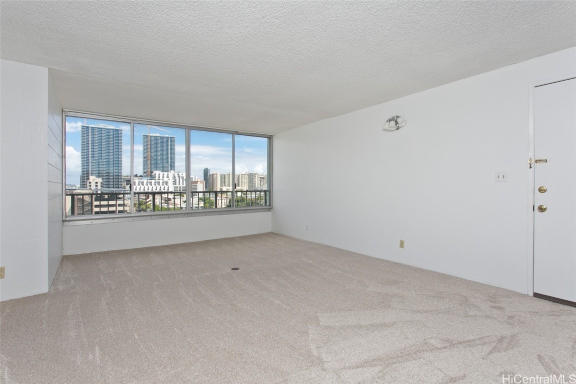 1122 Elm Street 709