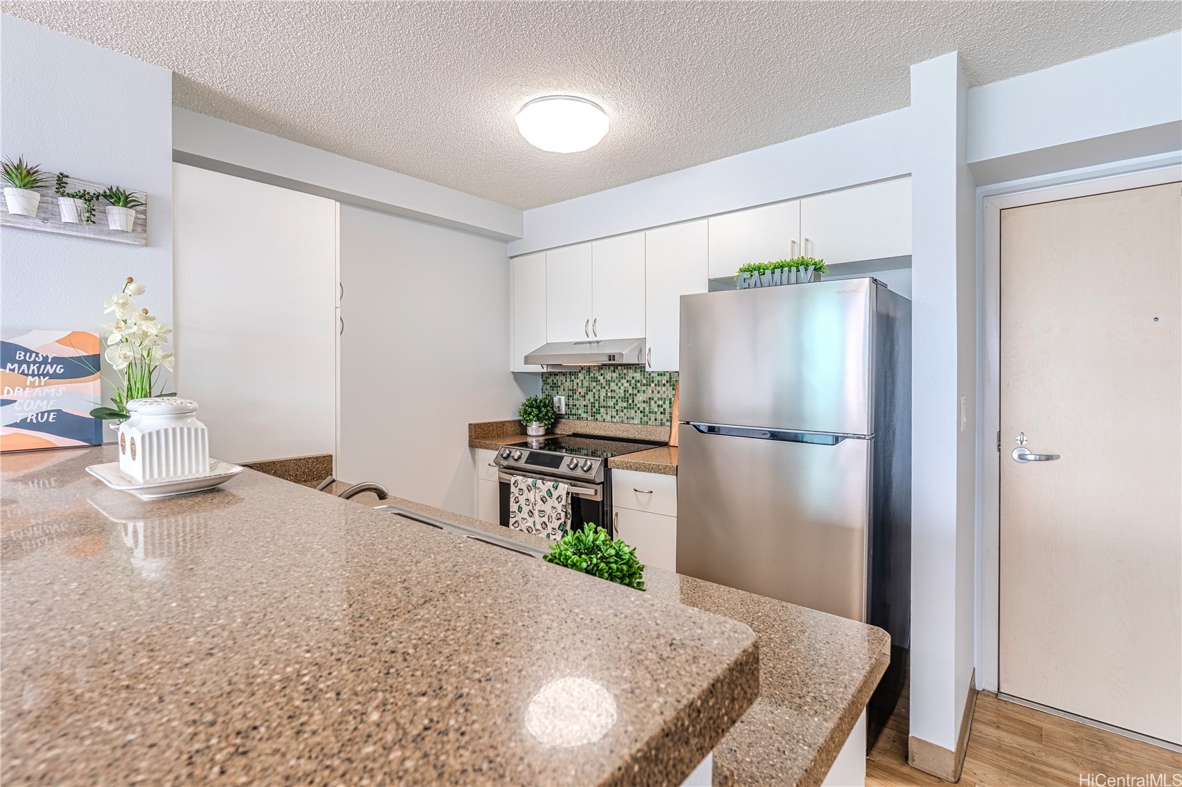 215 N King Street 1608