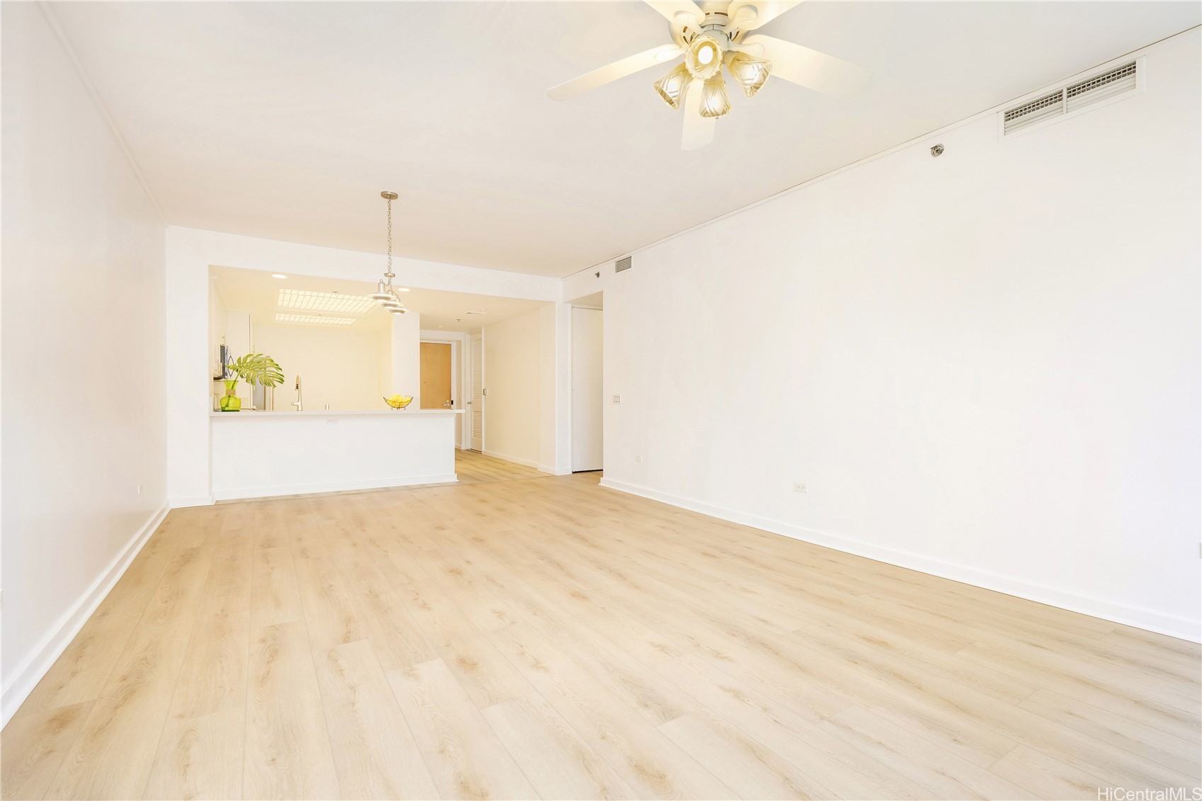 1 Keahole Place 2511