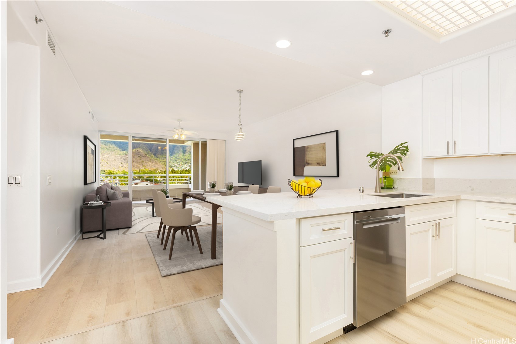 1 Keahole Place 2511