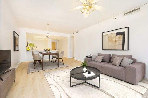 1 Keahole Place 2511 Honolulu HI 96825