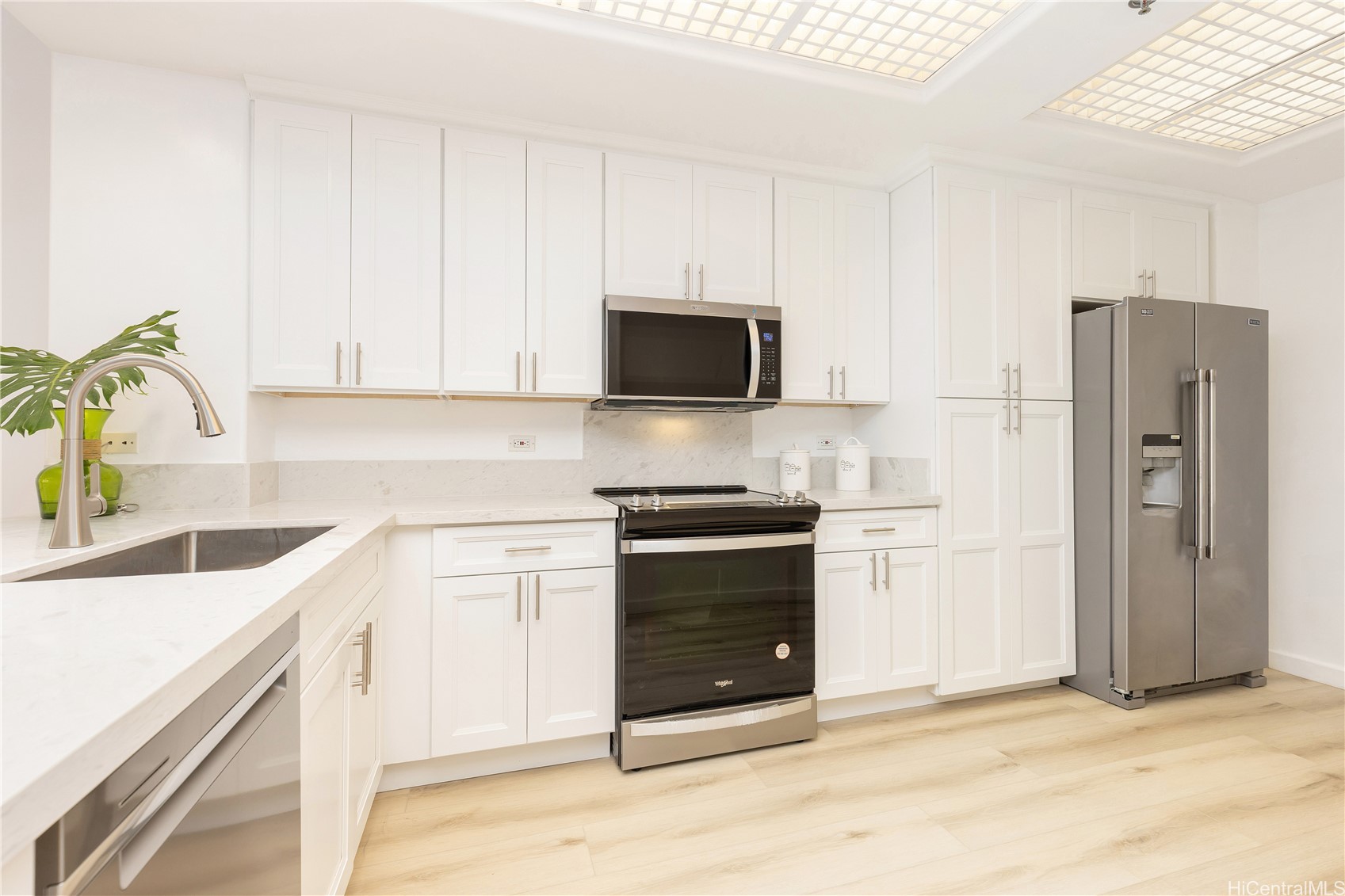 1 Keahole Place 2511