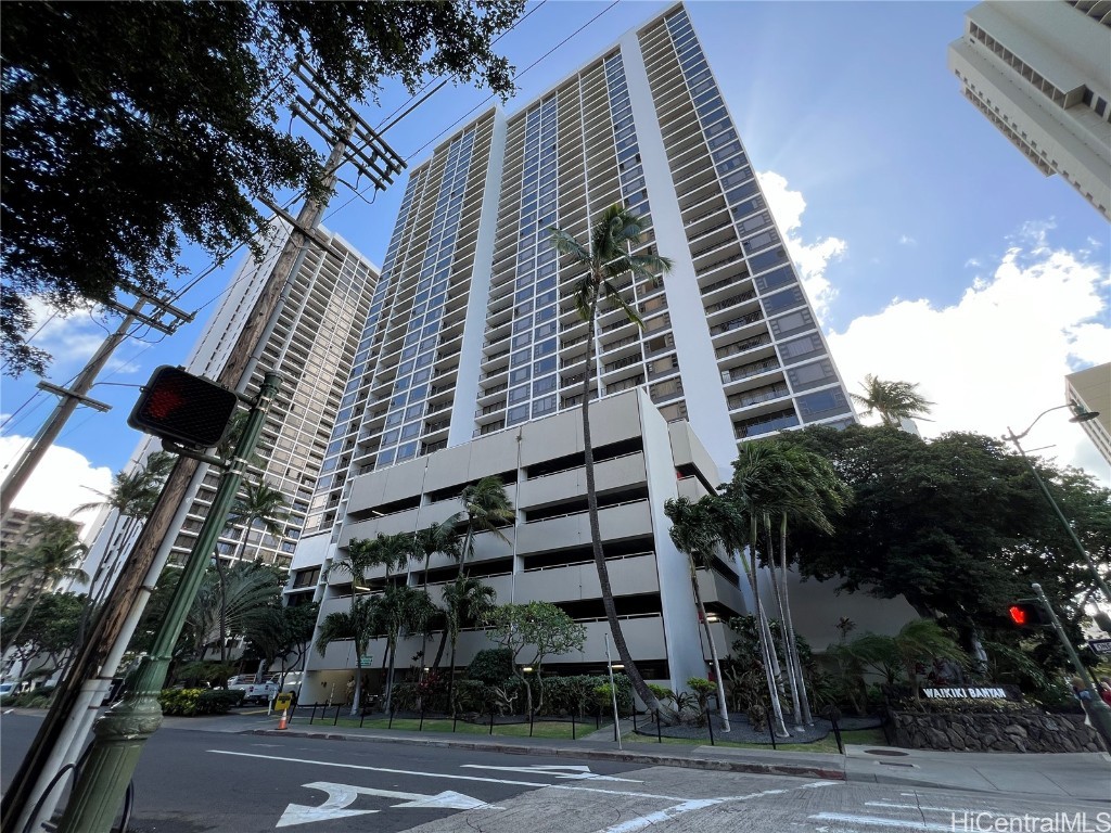 Waikiki Banyan Residential Lease