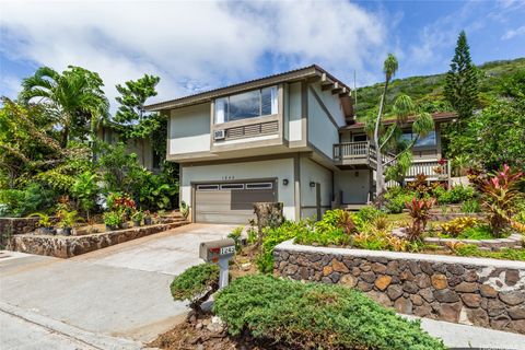 Photo of 1245 Kaeleku Street, Honolulu, HI 96825 (MLS # 202607678)