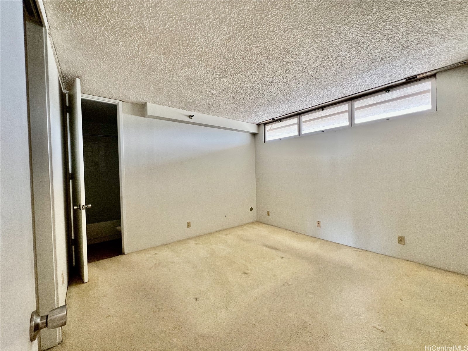 2916 Date Street 25L