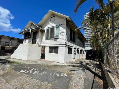 Photo of 1542 Keeaumoku Street, Honolulu, HI 96822 (MLS # 202603820)