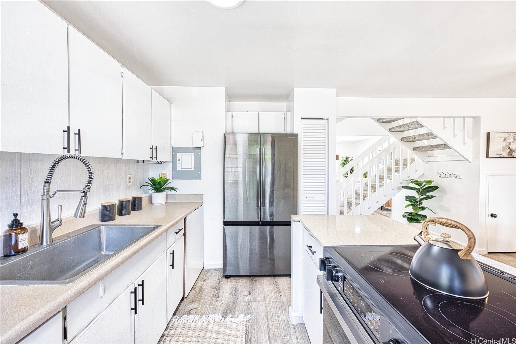 94-1464 Lanikuhana Avenue 372