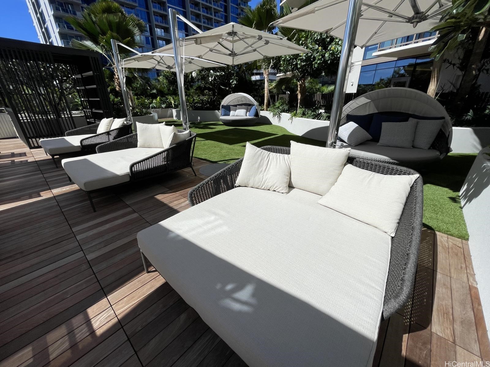Sky Ala Moana West Residential Lease