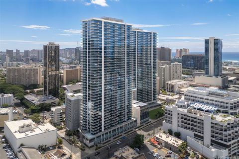 Photo of 1515 Liona Street #3400, Honolulu, HI 96814 (MLS # 202521997)