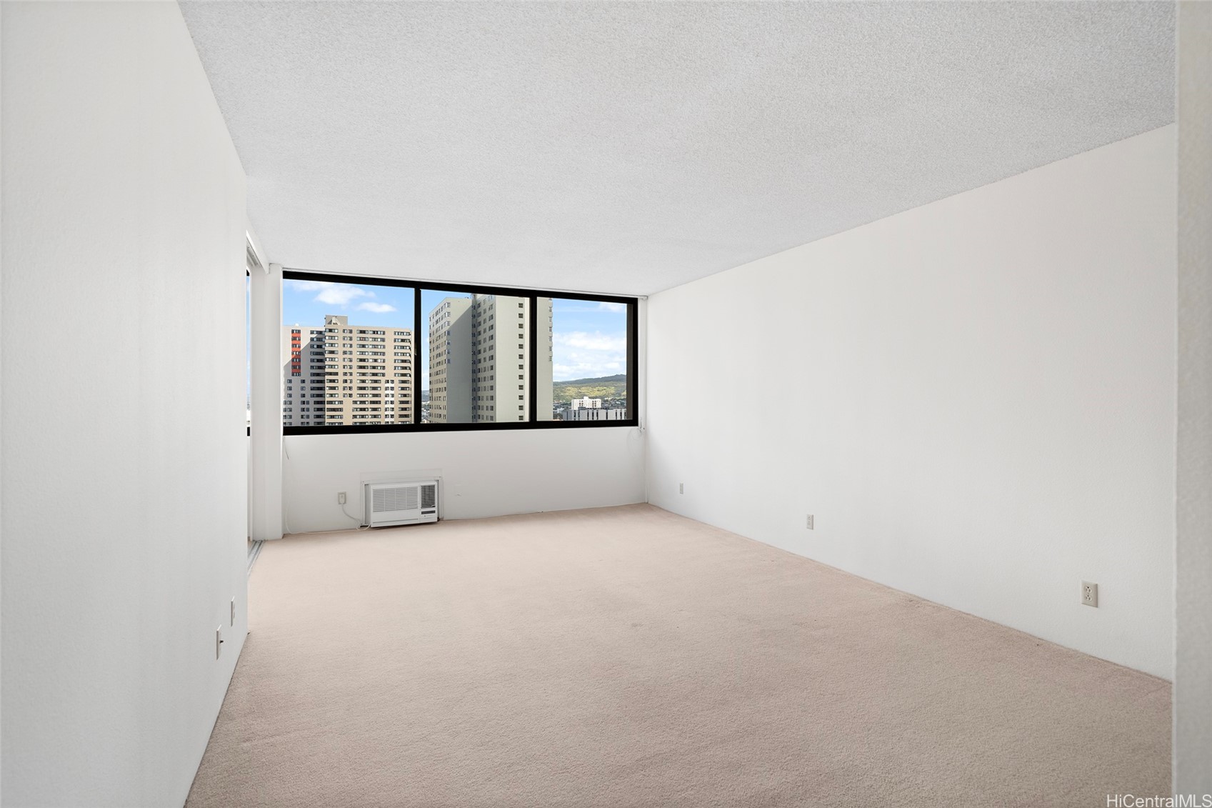 55 S Kukui Street D2007