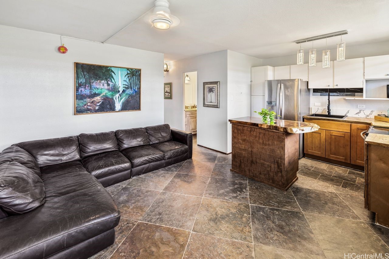68-051 Akule Street 302