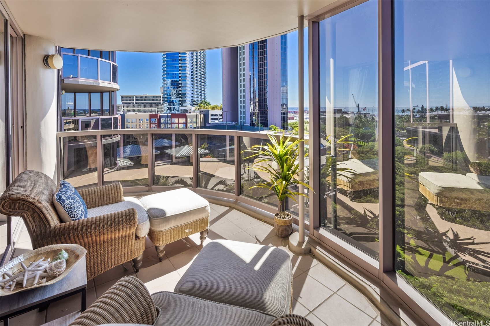 425 South Street 803