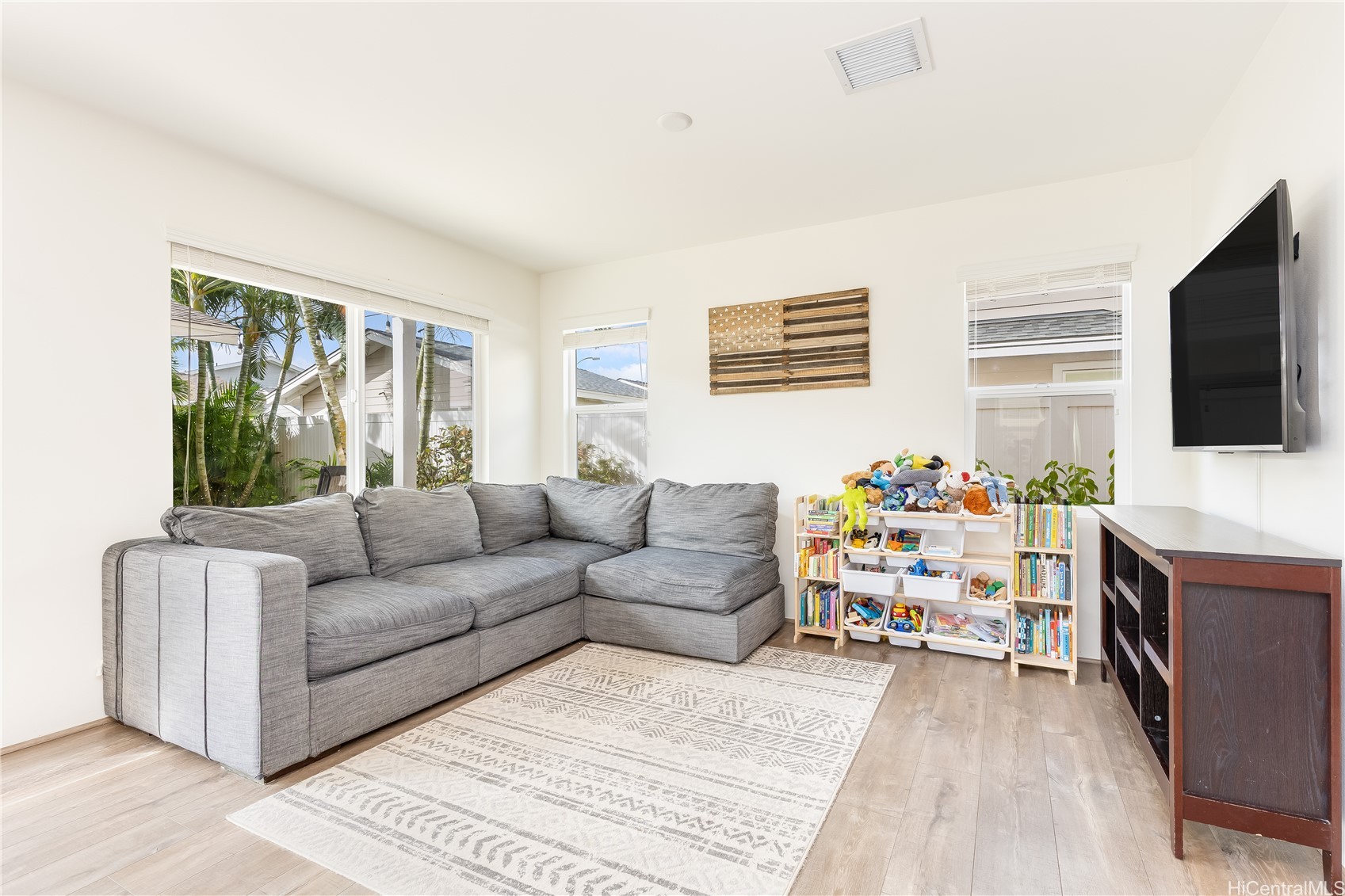 91-1383 Kaileolea Drive