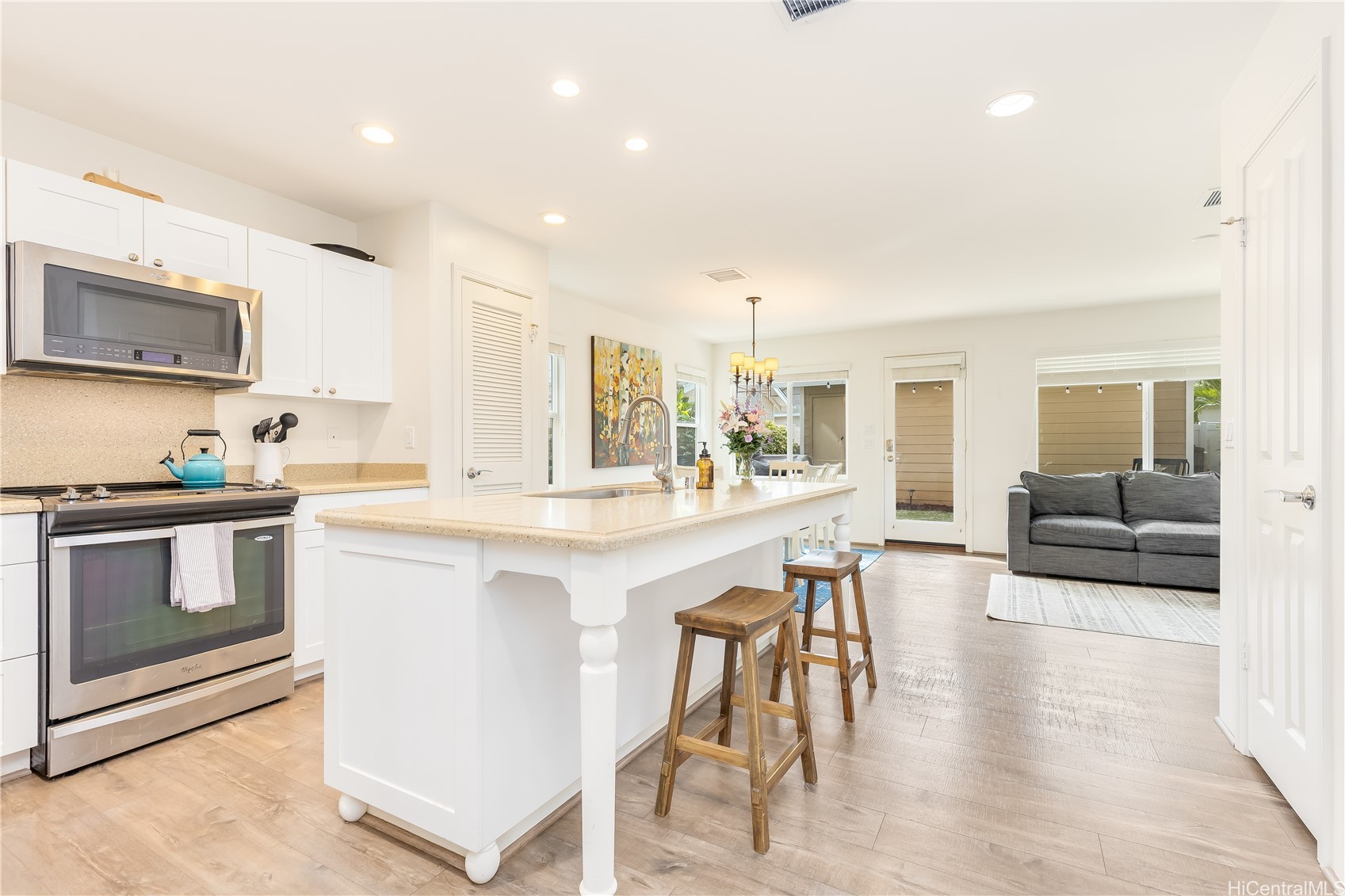 91-1383 Kaileolea Drive