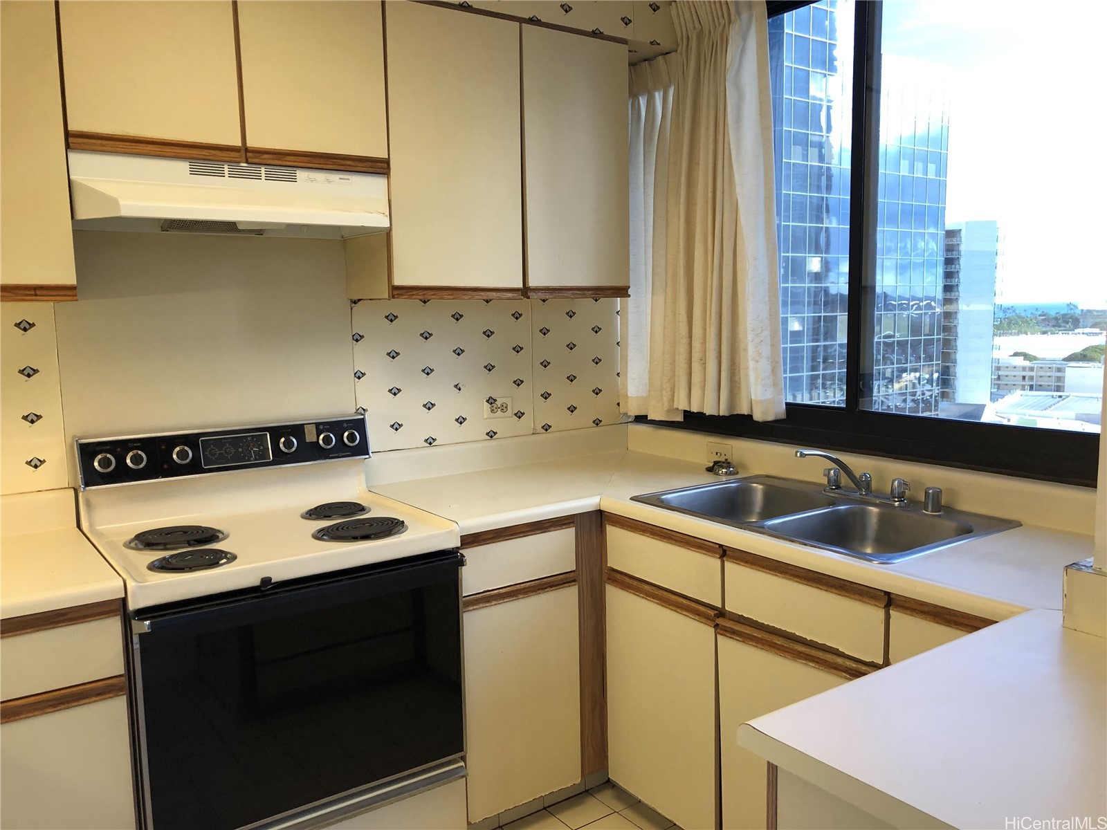876 Curtis Street 1406