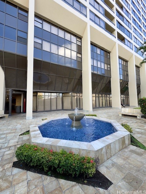 2499 Kapiolani Boulevard 2702
