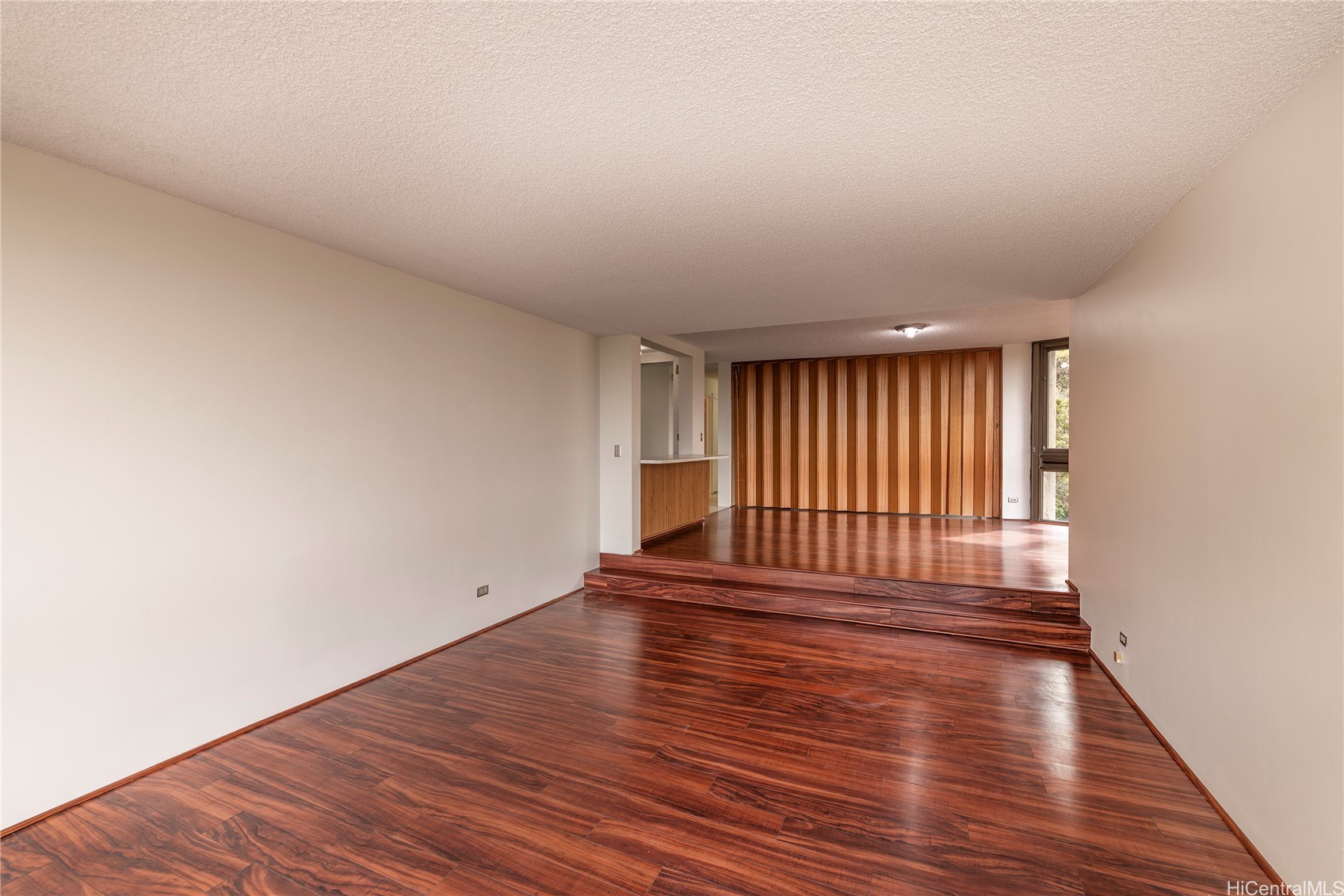 501 Hahaione Street 6L