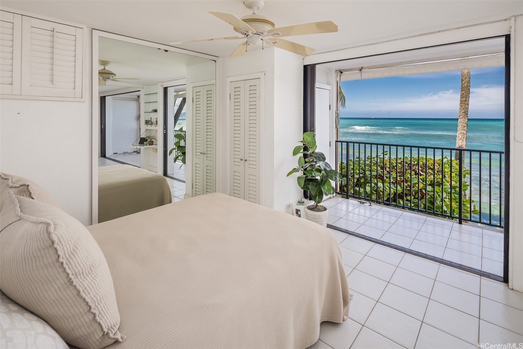 2987 Kalakaua Avenue 205