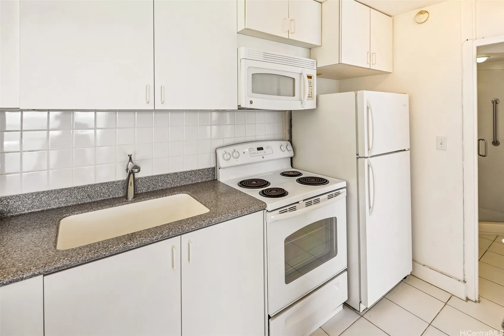 Honolulu, Hawaii 96815, United States, 1 Bedroom Bedrooms, ,1 BathroomBathrooms,Residential,Active,165459