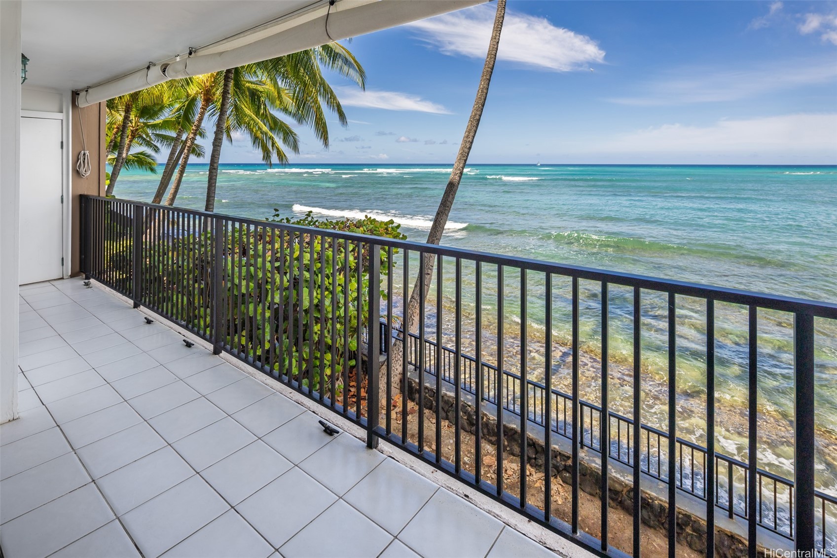 2987 Kalakaua Avenue 205
