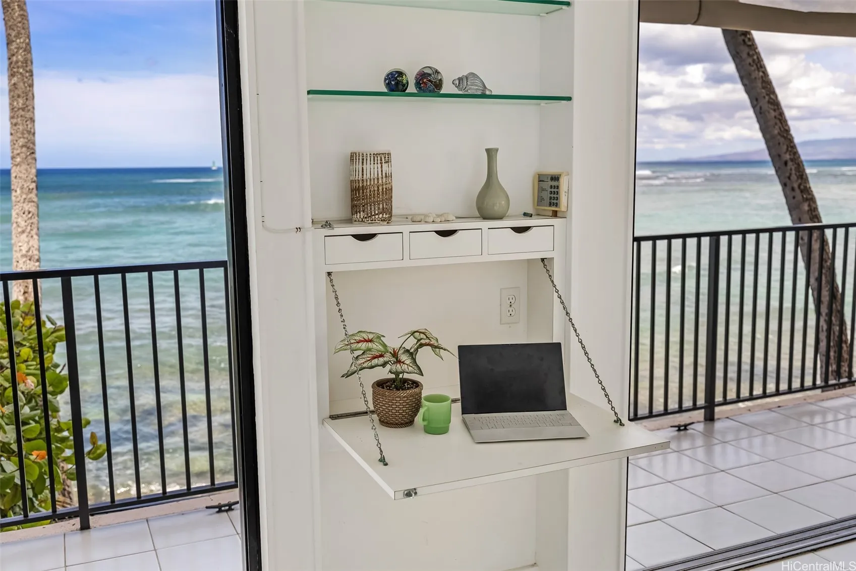 Honolulu, Hawaii 96815, United States, 1 Bedroom Bedrooms, ,1 BathroomBathrooms,Residential,Active,165459