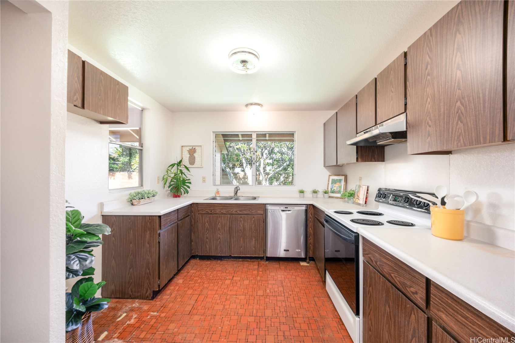 94-419 Kahulialii Street
