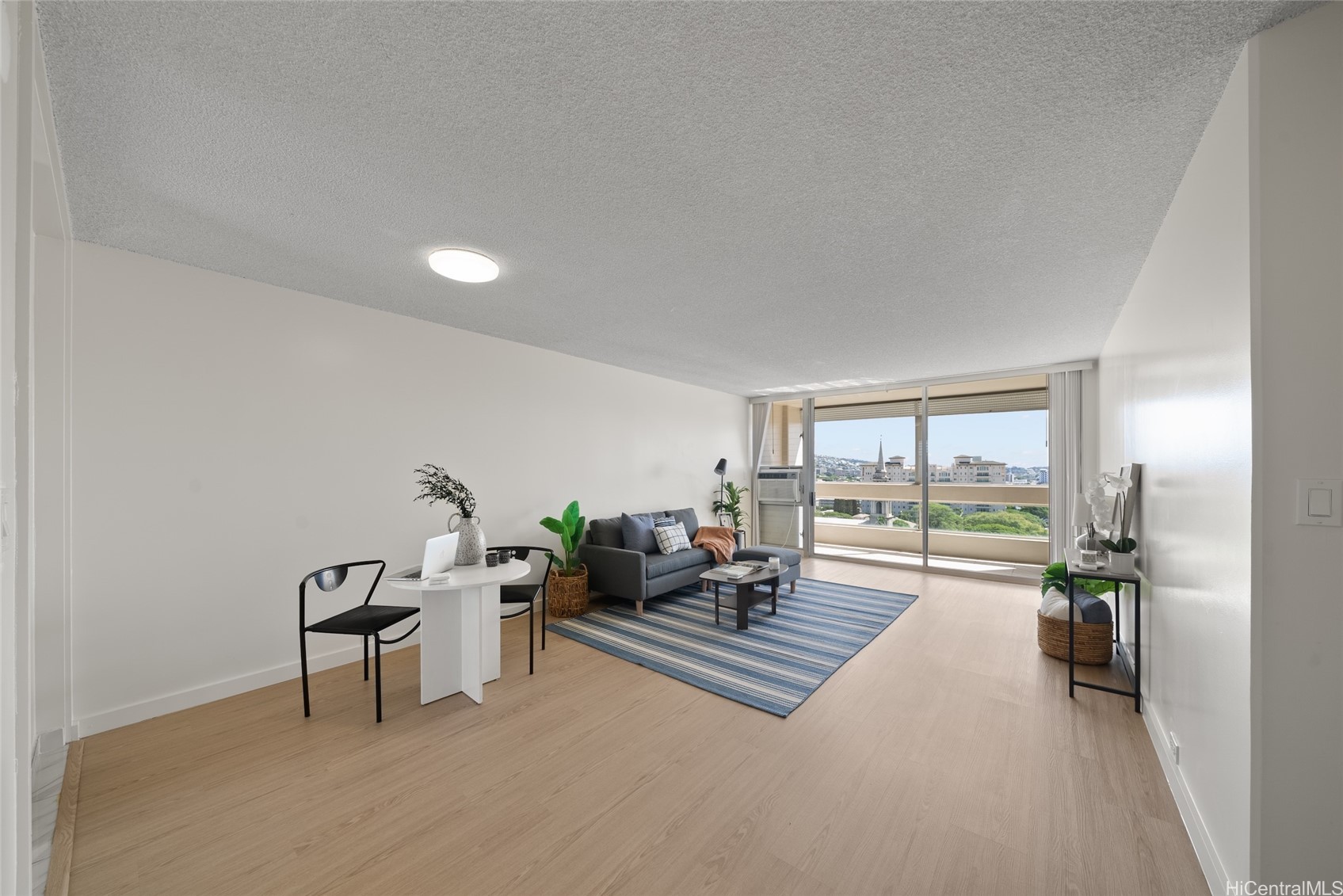 1212 Punahou Street 1502