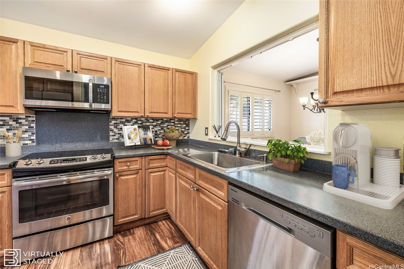 91-1037 Paaoloulu Way