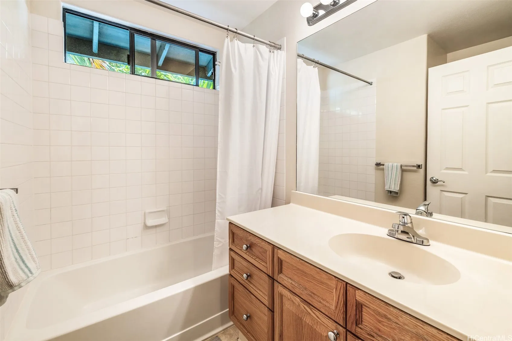 Kapolei, Hawaii 96707, United States, 4 Bedrooms Bedrooms, ,3 BathroomsBathrooms,Residential,Active,158428