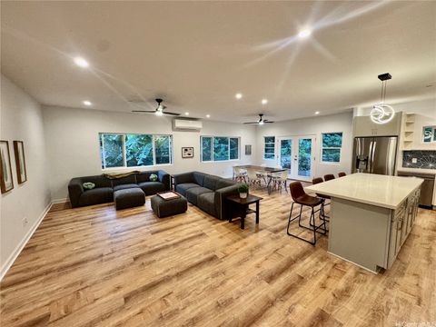 Photo of 2318 Waiomao Road #4, Honolulu, HI 96816 (MLS # 202519949)