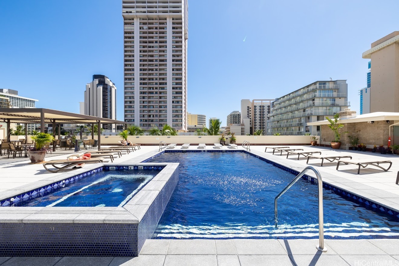 Aloha Lani Condominium