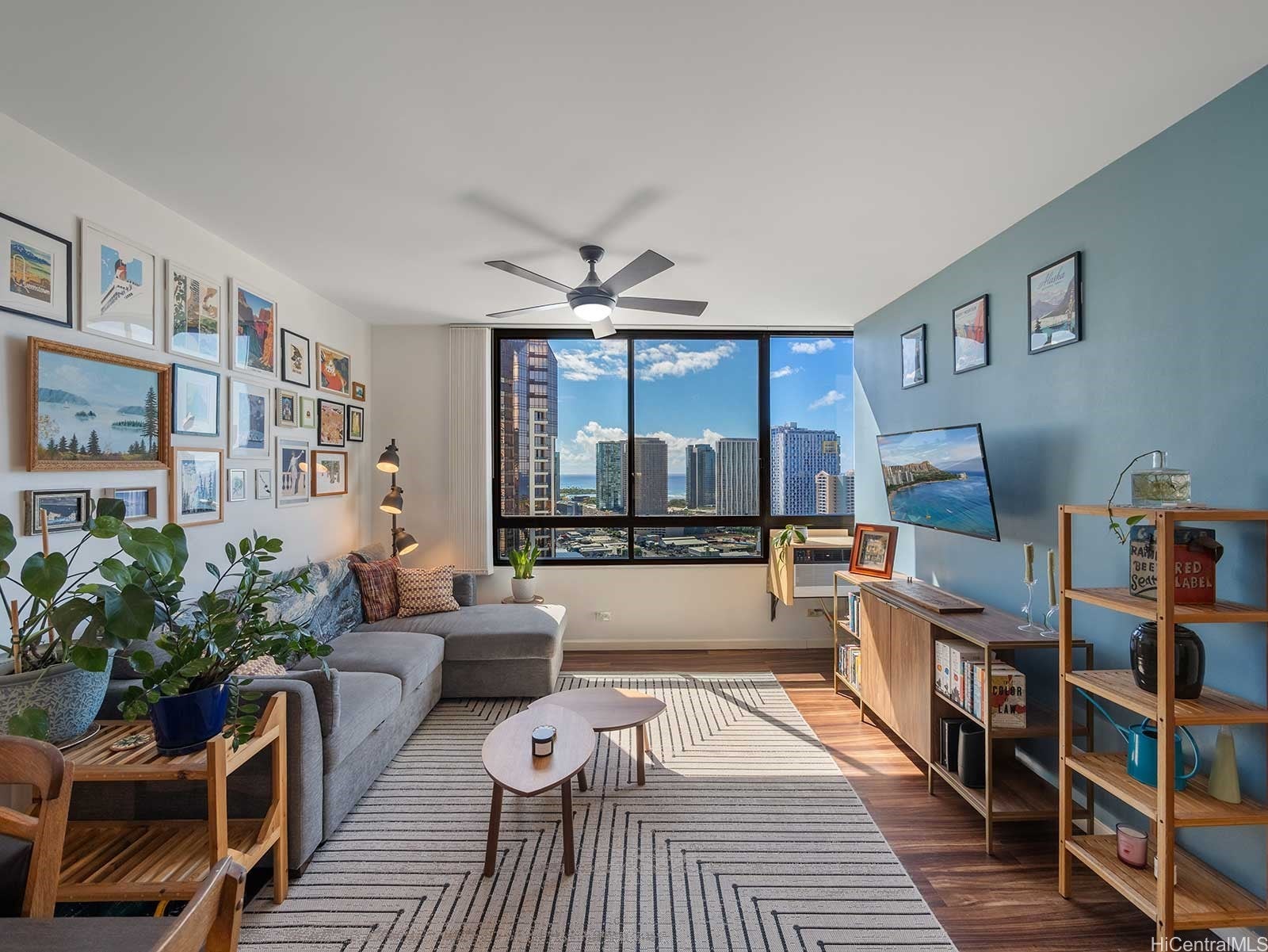 876 Curtis Street 3302