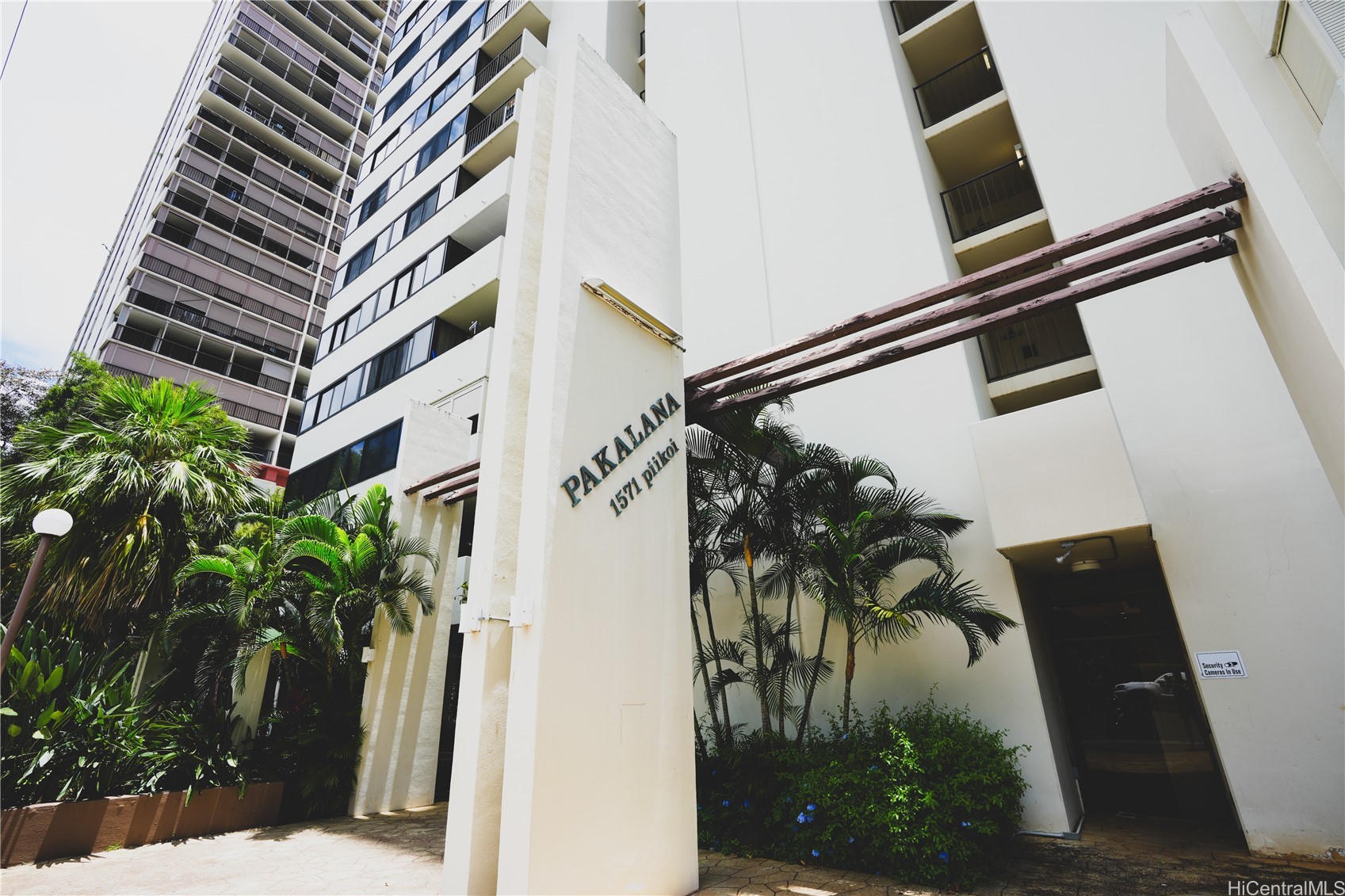 Pakalana Condominium