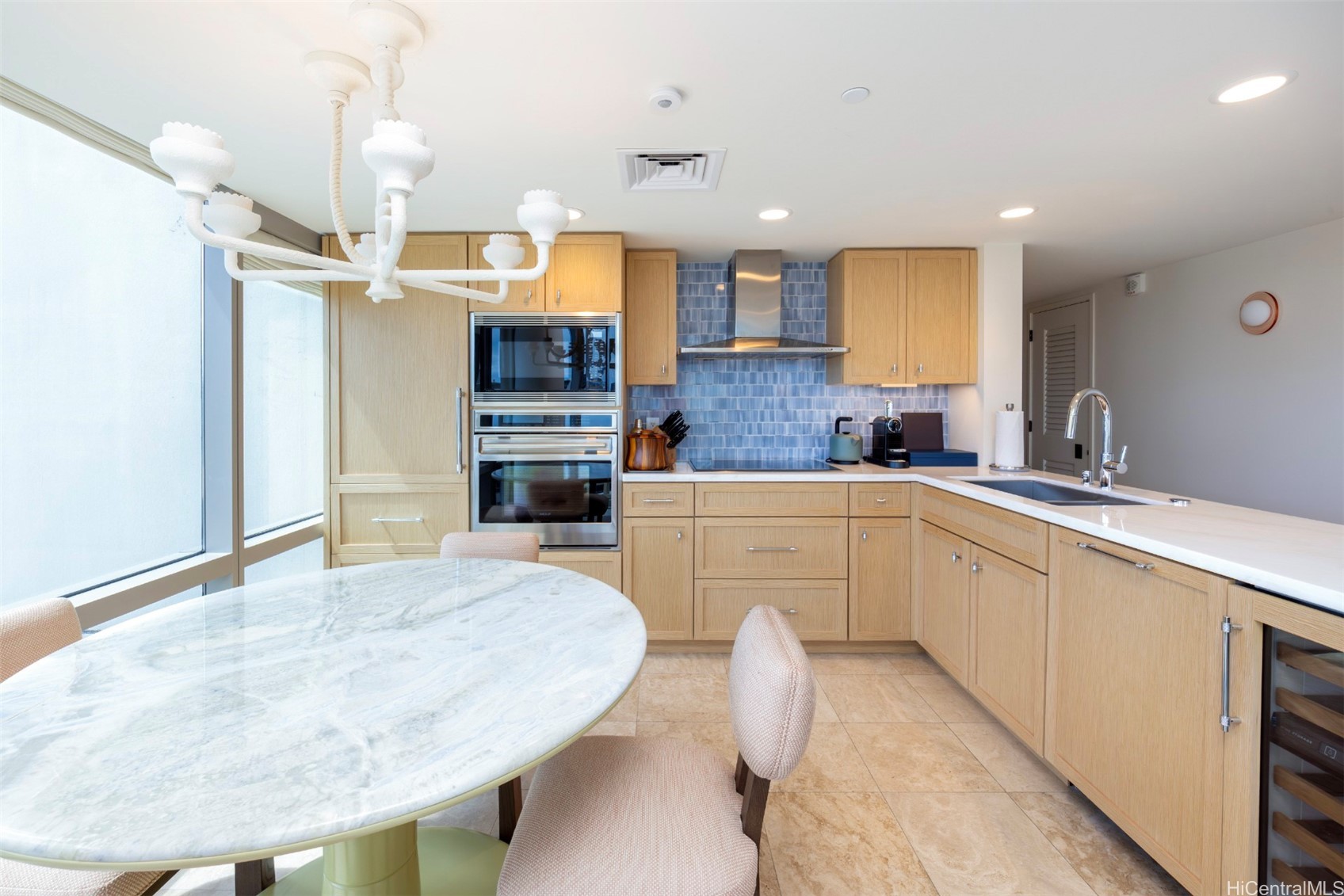 223 Saratoga Road 2202