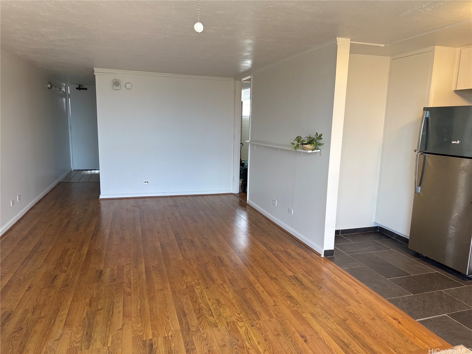 1541 Dominis Street 1404