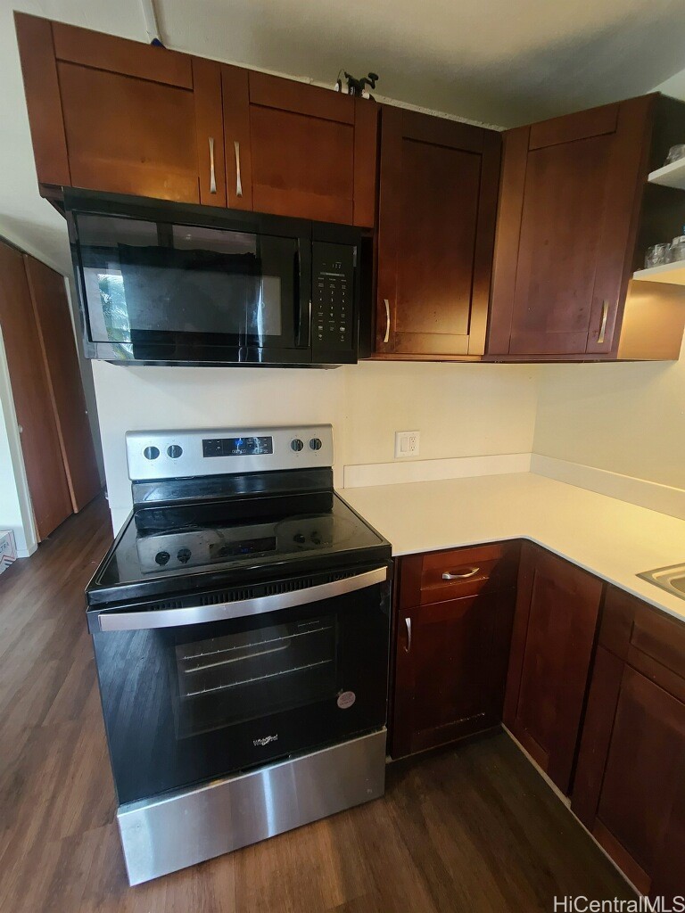 Queen Emma Gardens Condominium