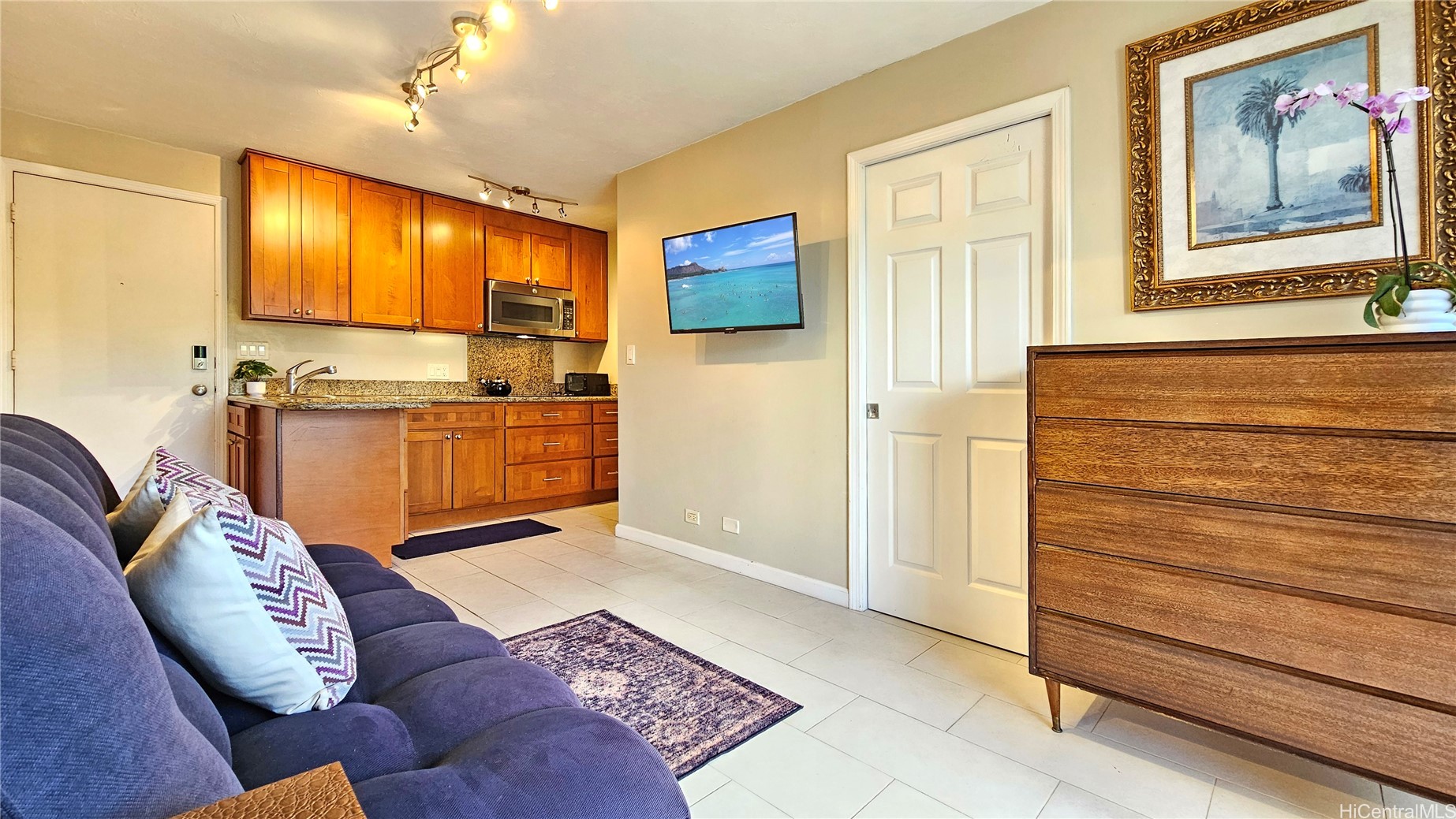1459 Pele Street 203