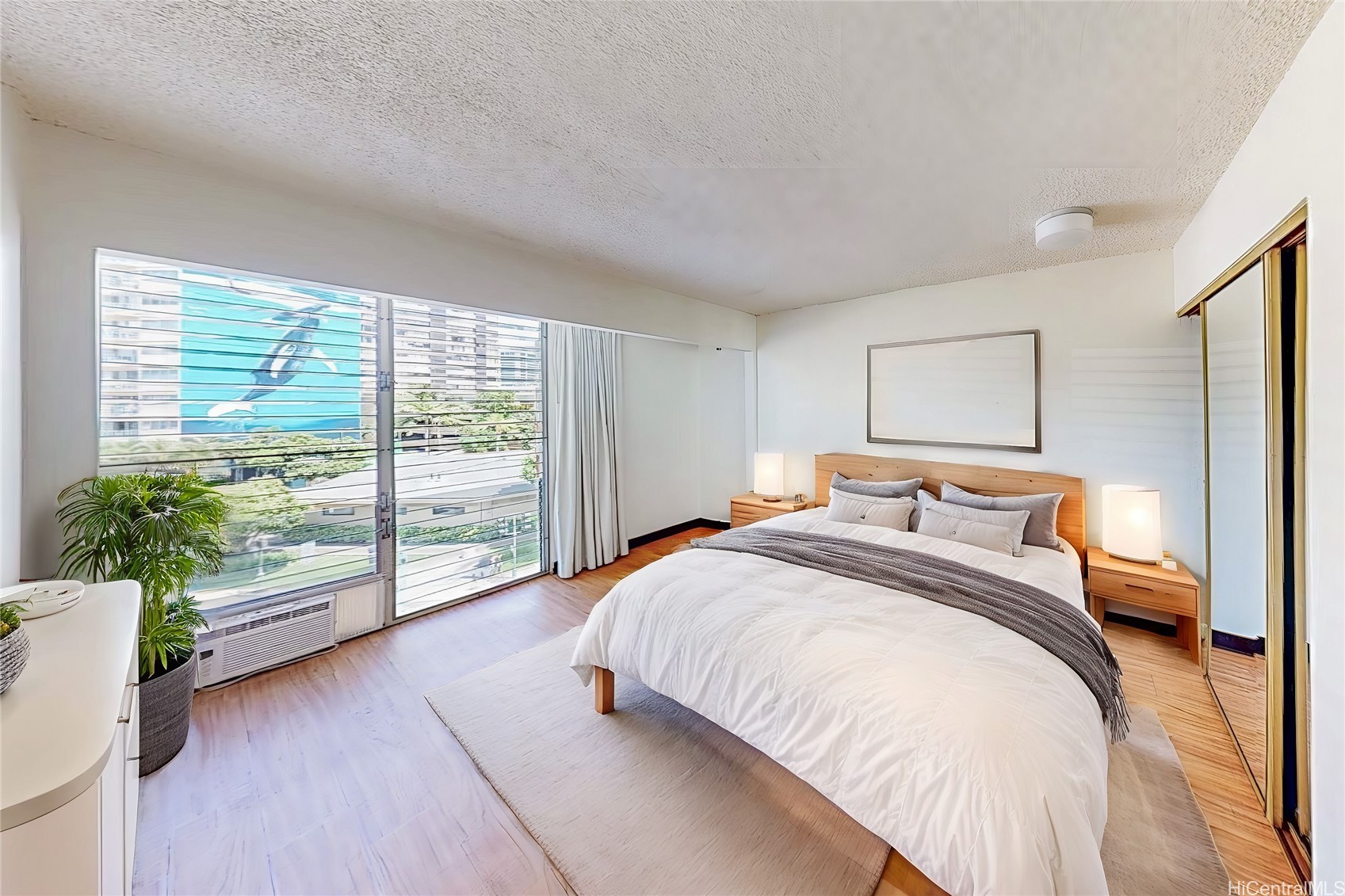 1911 Kalakaua Avenue 411