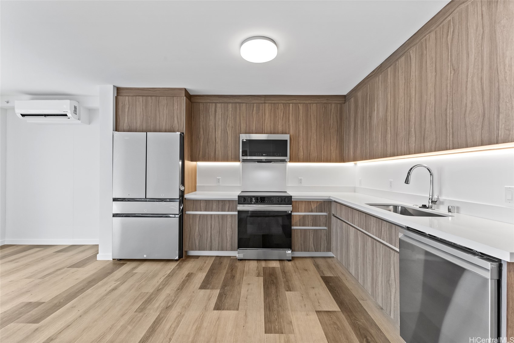 1515 Liona Street 4007