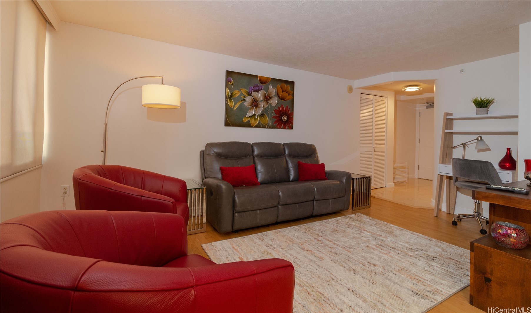 343 Hobron Lane 1404